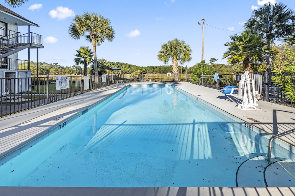 Charleston Creekside Inn 9/30