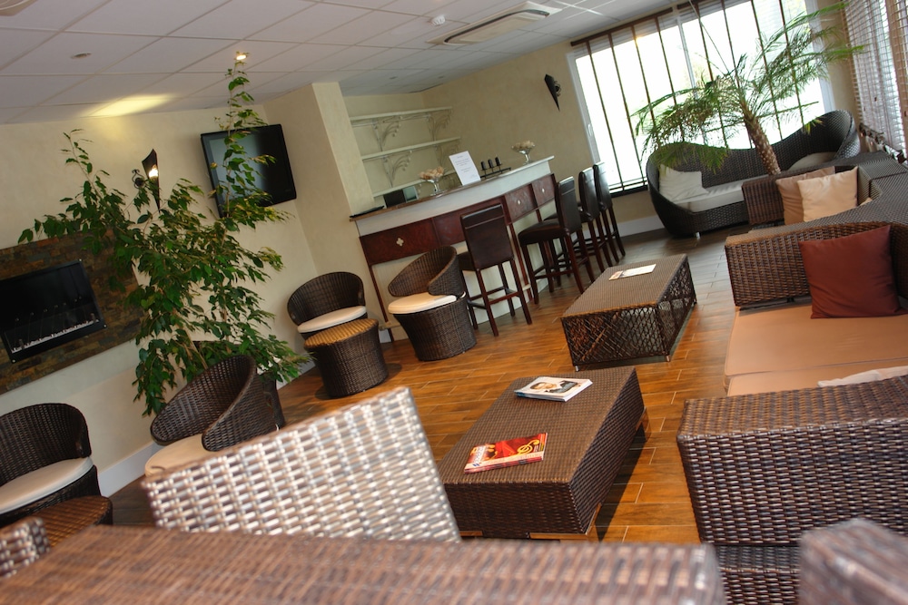 Brit Hotel Bourges L Olympia 36/54