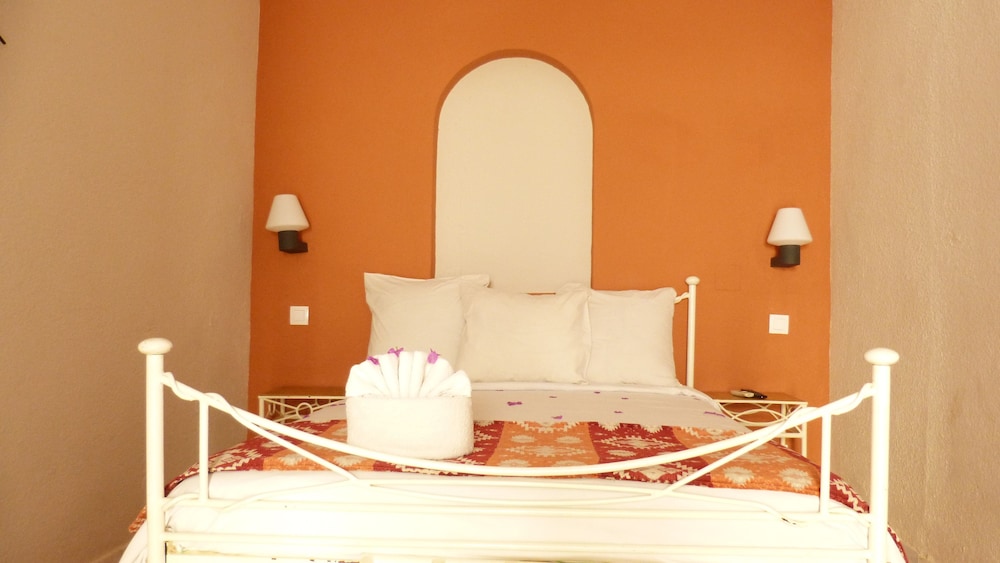 Minotel Les Flamboyants 6/50