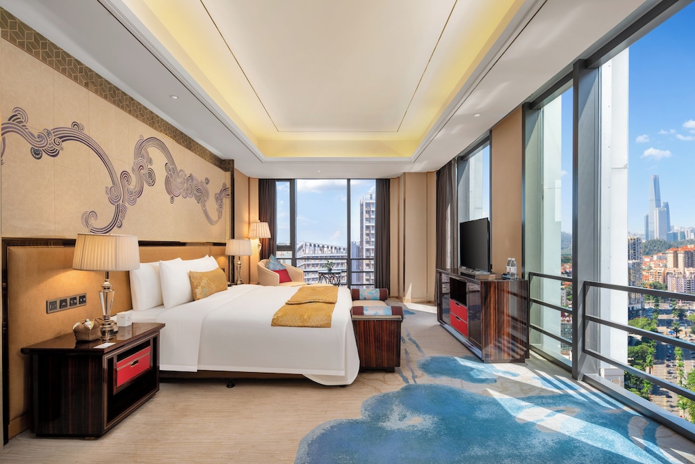 DELUXE, SUITE