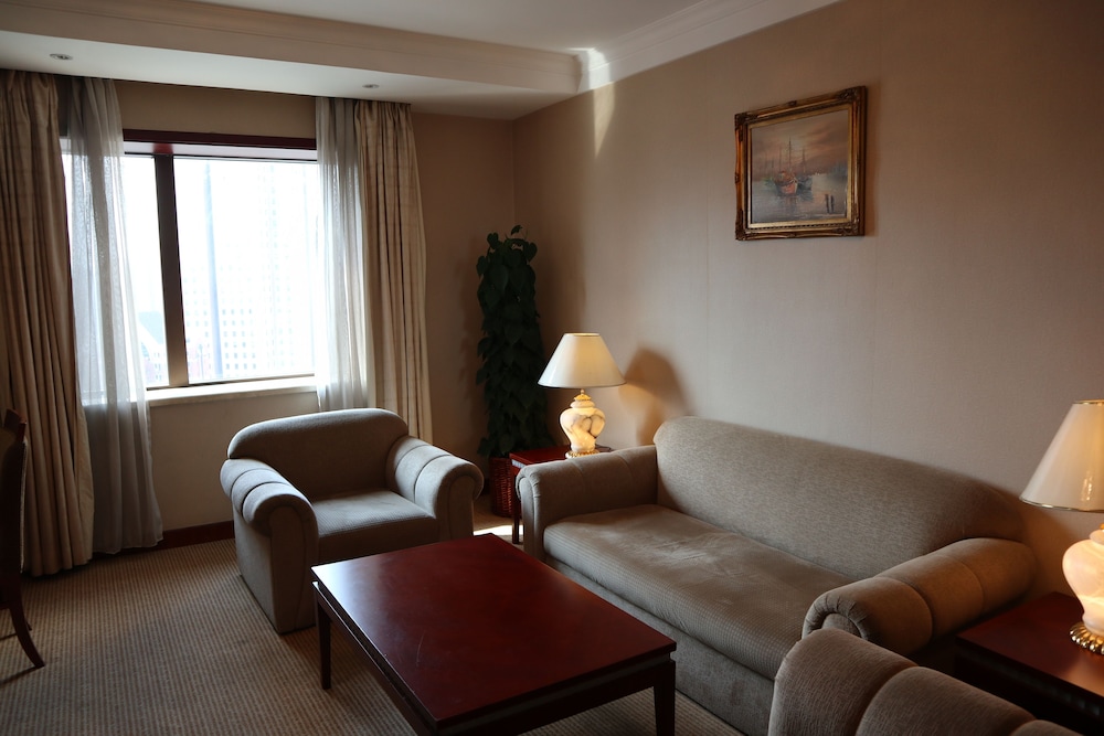 Jianguo Hotel Shanghai 45/56