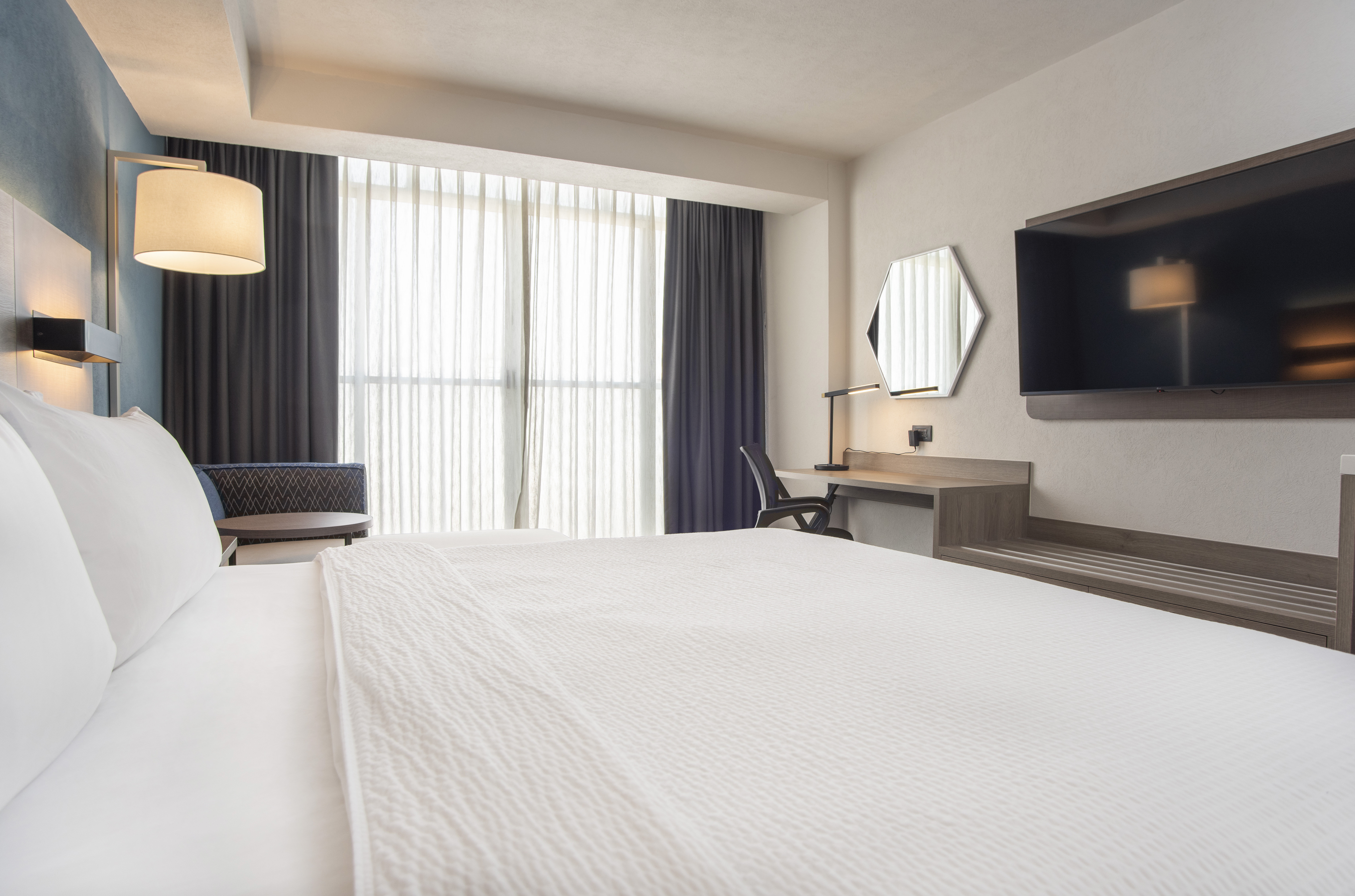 Leisure, King Bed