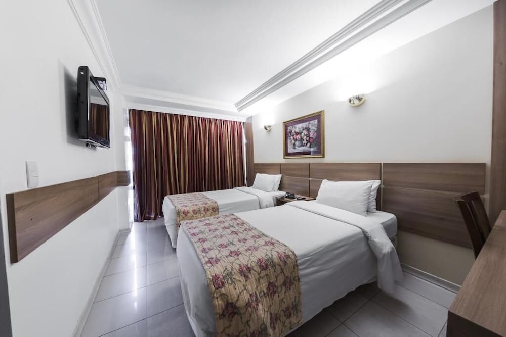 ROOM, TRIPLE
