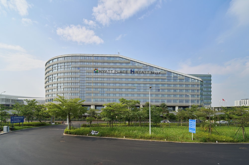 Hyatt Place Shenzhen Airport 68/70