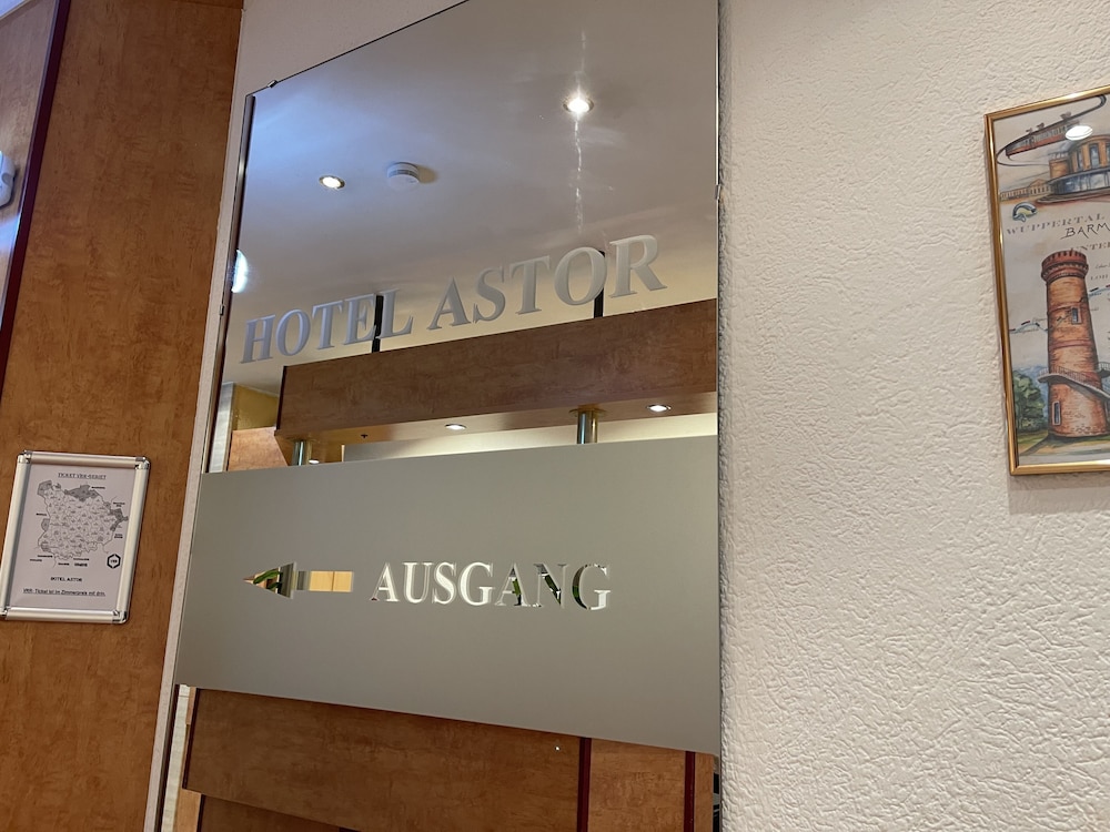 Astor Hotel 6/35