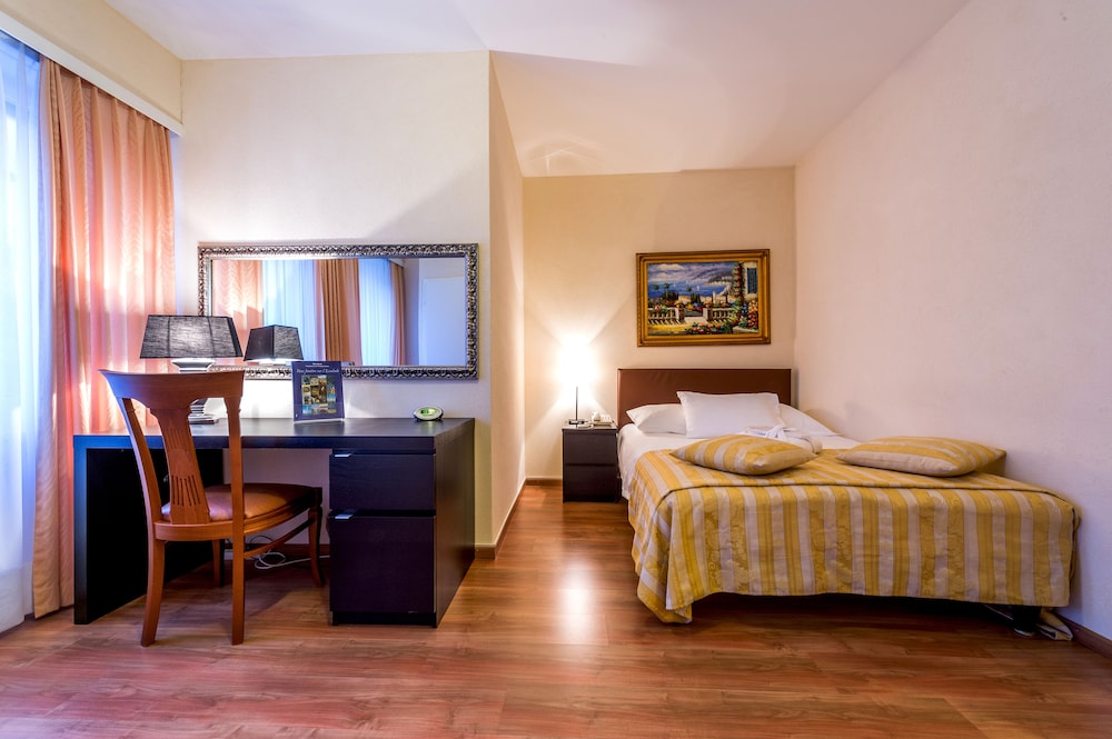 Hotel Century Geneve (ex Best Western Century) 15/33