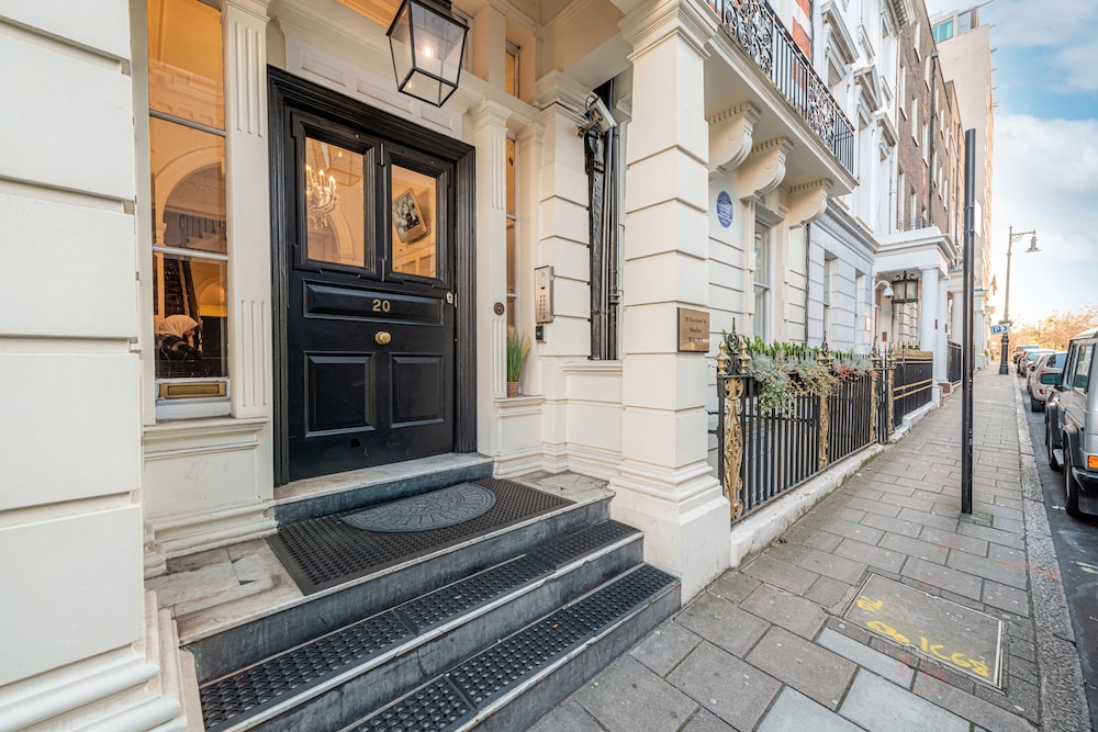 20 Hertford Street 4/50