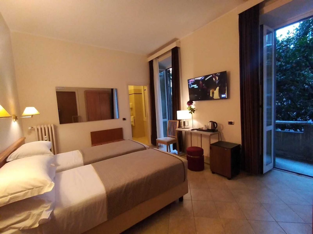 Hotel Principe Eugenio 23/61
