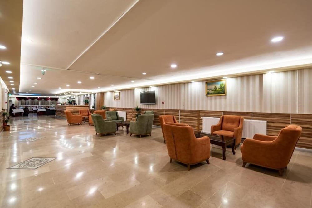 Dinar Hotel 38/43
