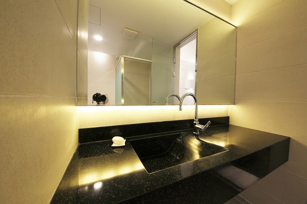 Premium Ava Hotel Sasang 46/50
