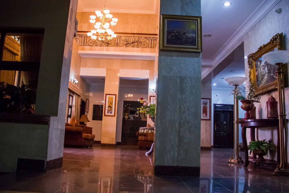 Heritage House Square Hotel 11/64
