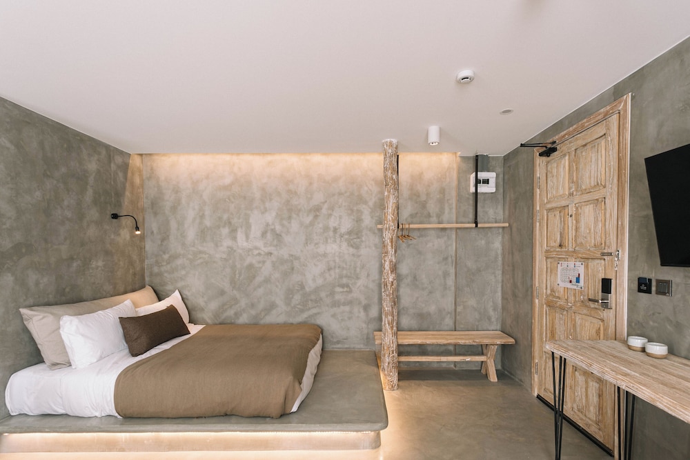 Glory Wabi Sabi Hotel 7/23