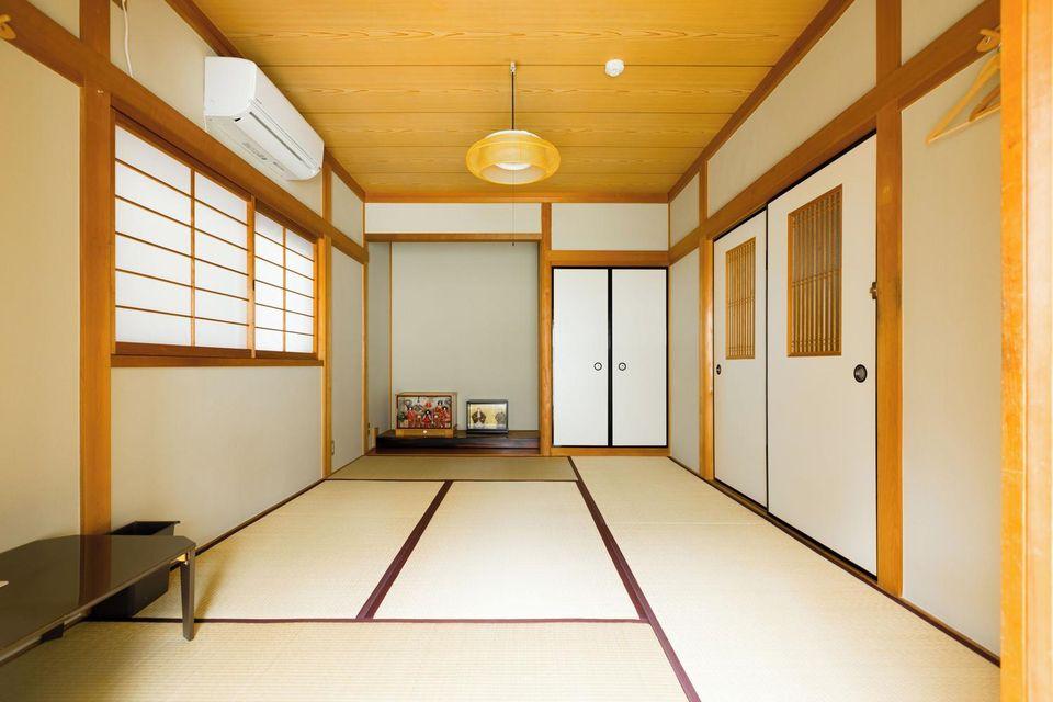 Japanese, Shared Bathroom