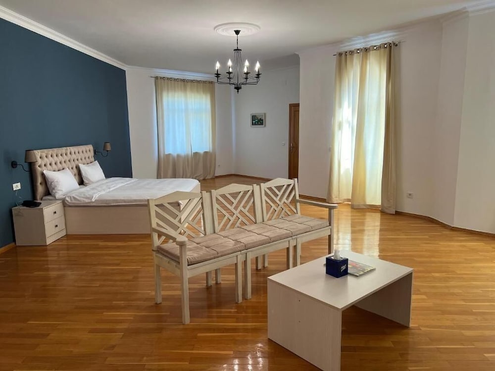 Art Club Hotel 21/63