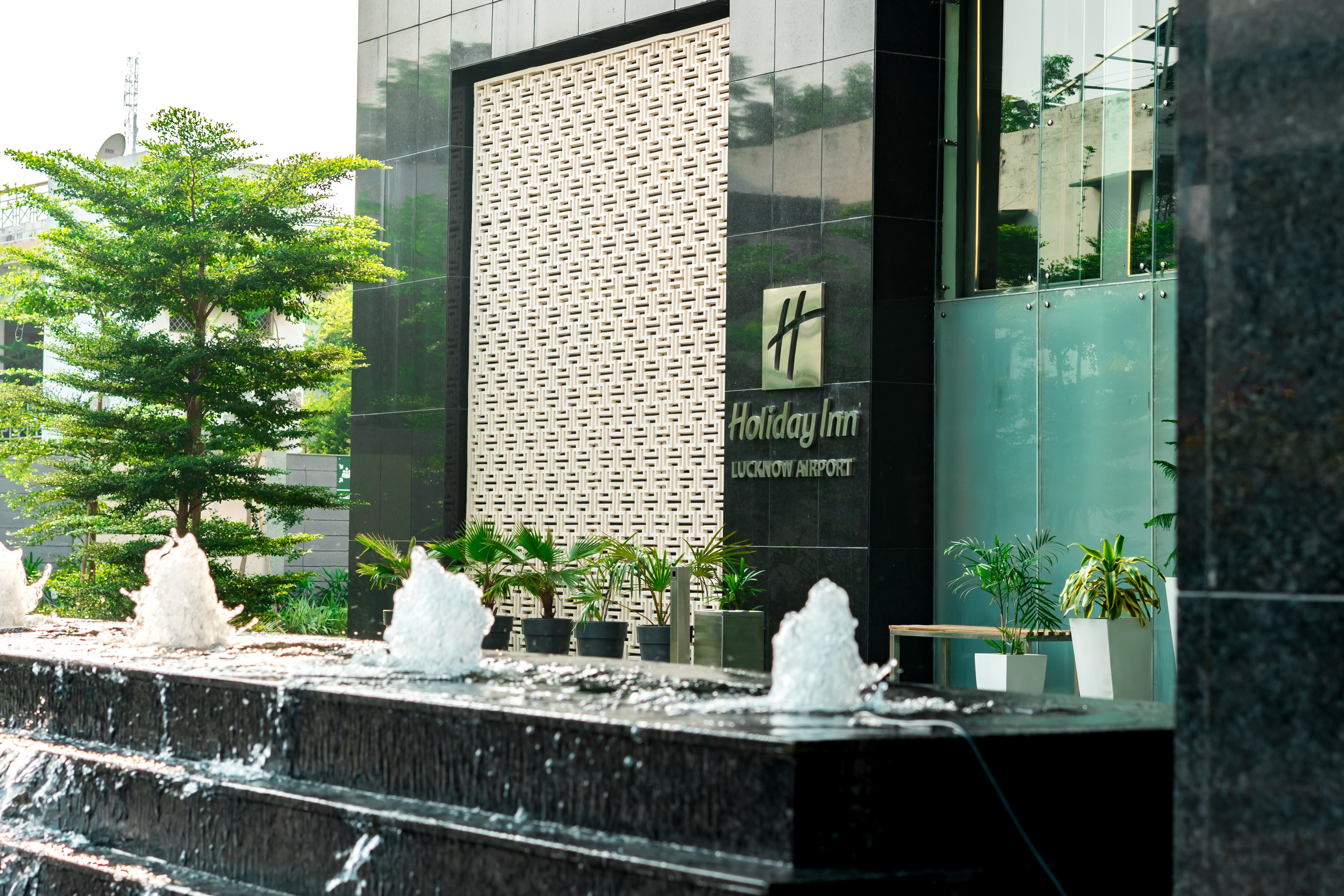 Holiday Inn Lucknow Airport 5/54