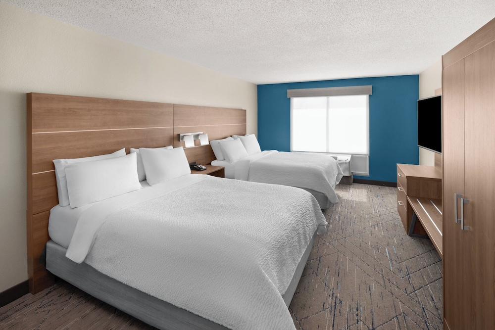Holiday Inn Express Hotel Suites Frankfort 34/74