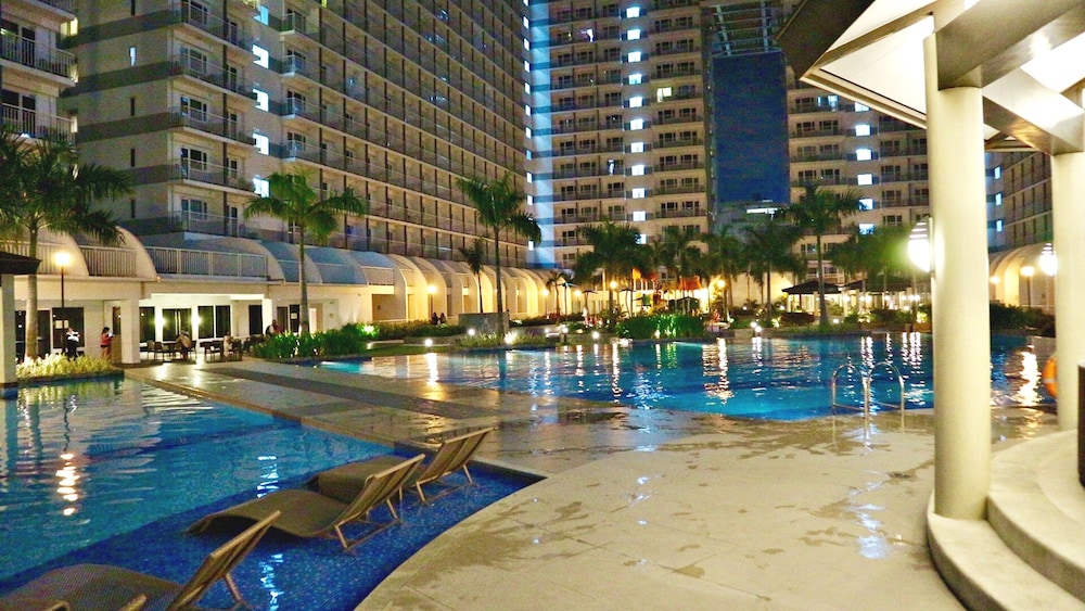 Condodeal At Sea Residences 13/52