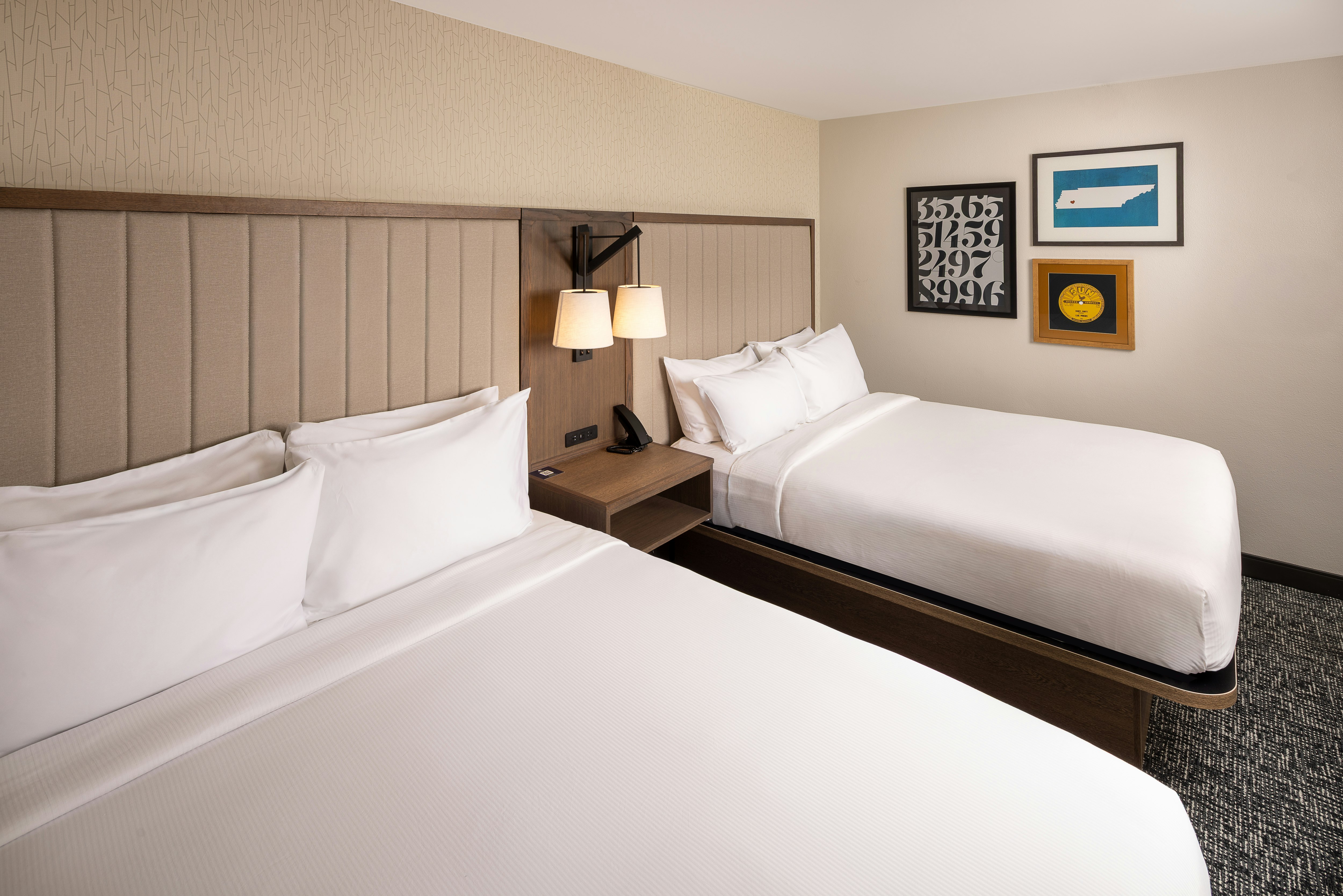 غرفة بسريرين كوين، Doubletree By Hilton Hotel Jackson 2/4