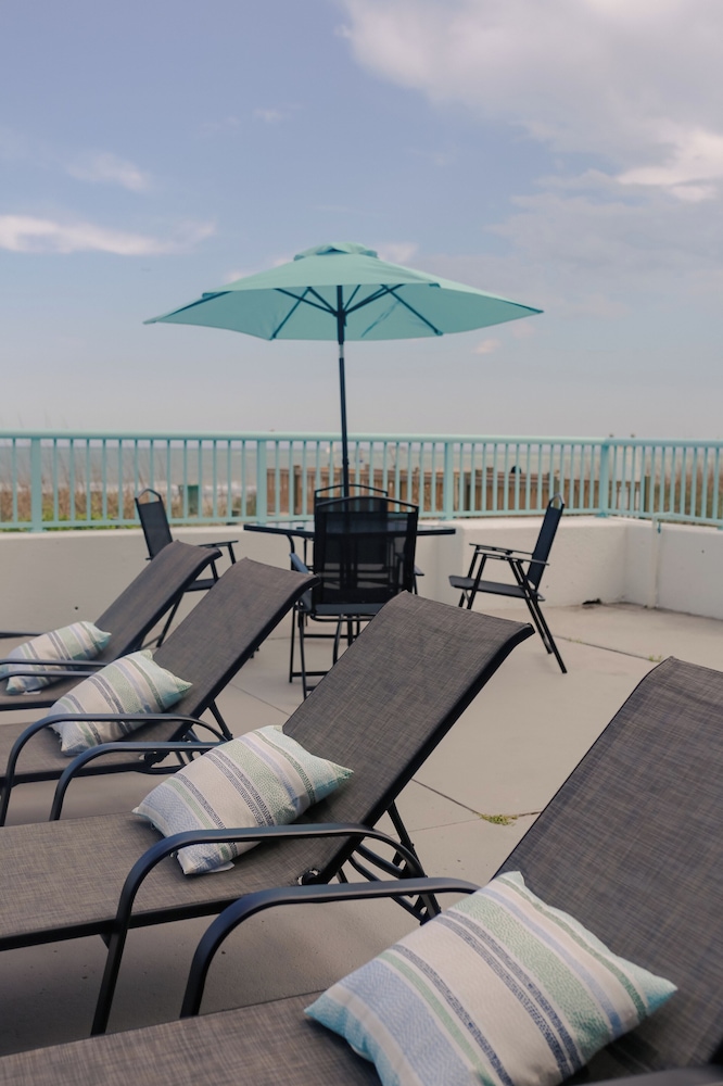 Southern Breeze Oceanfront 38/61