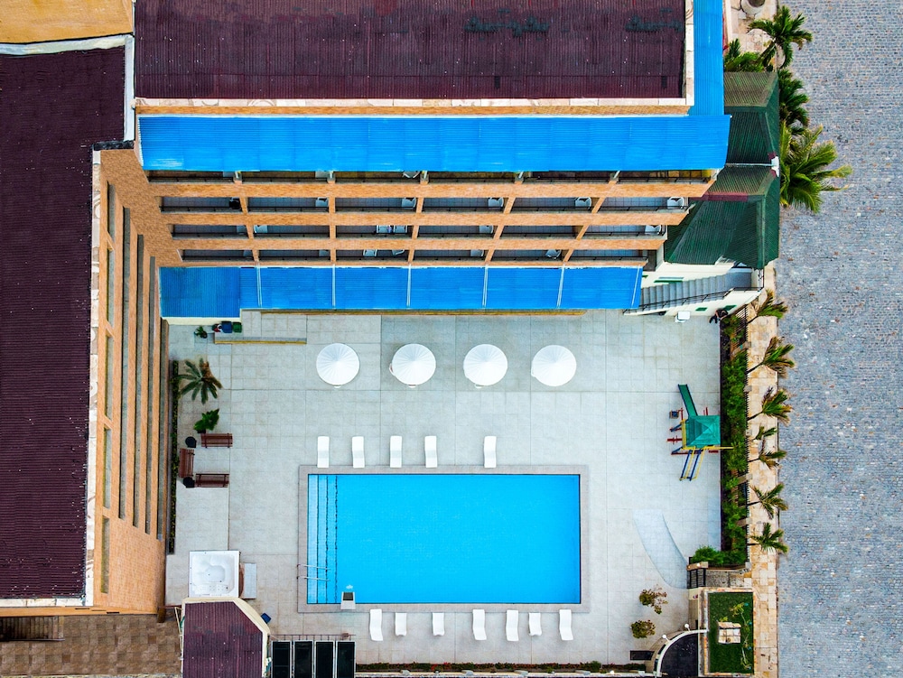 Golden Beach Hotel 11/86