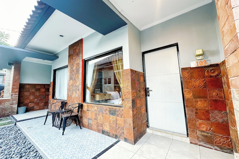 Lembayung Sari Homestay 10/50