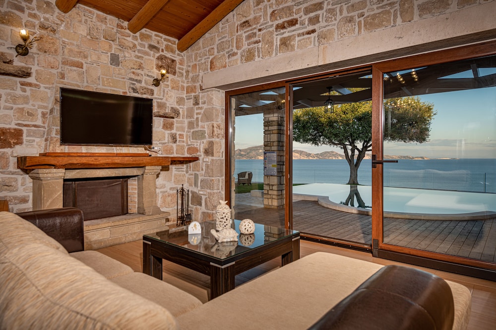 Kymaros Villas 17/36