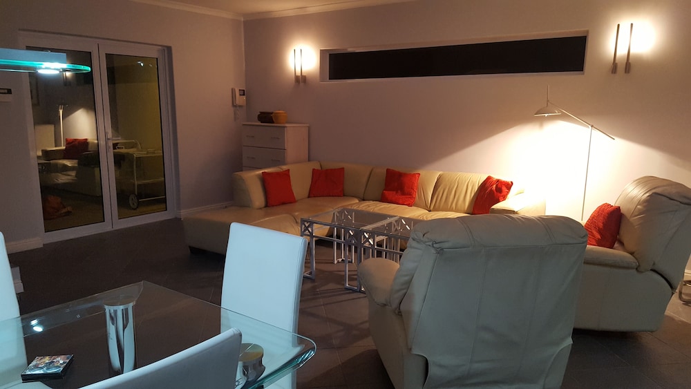 Constantia Cottages 22/50