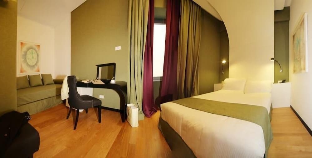 DELUXE, SINGLE, DOUBLE BED