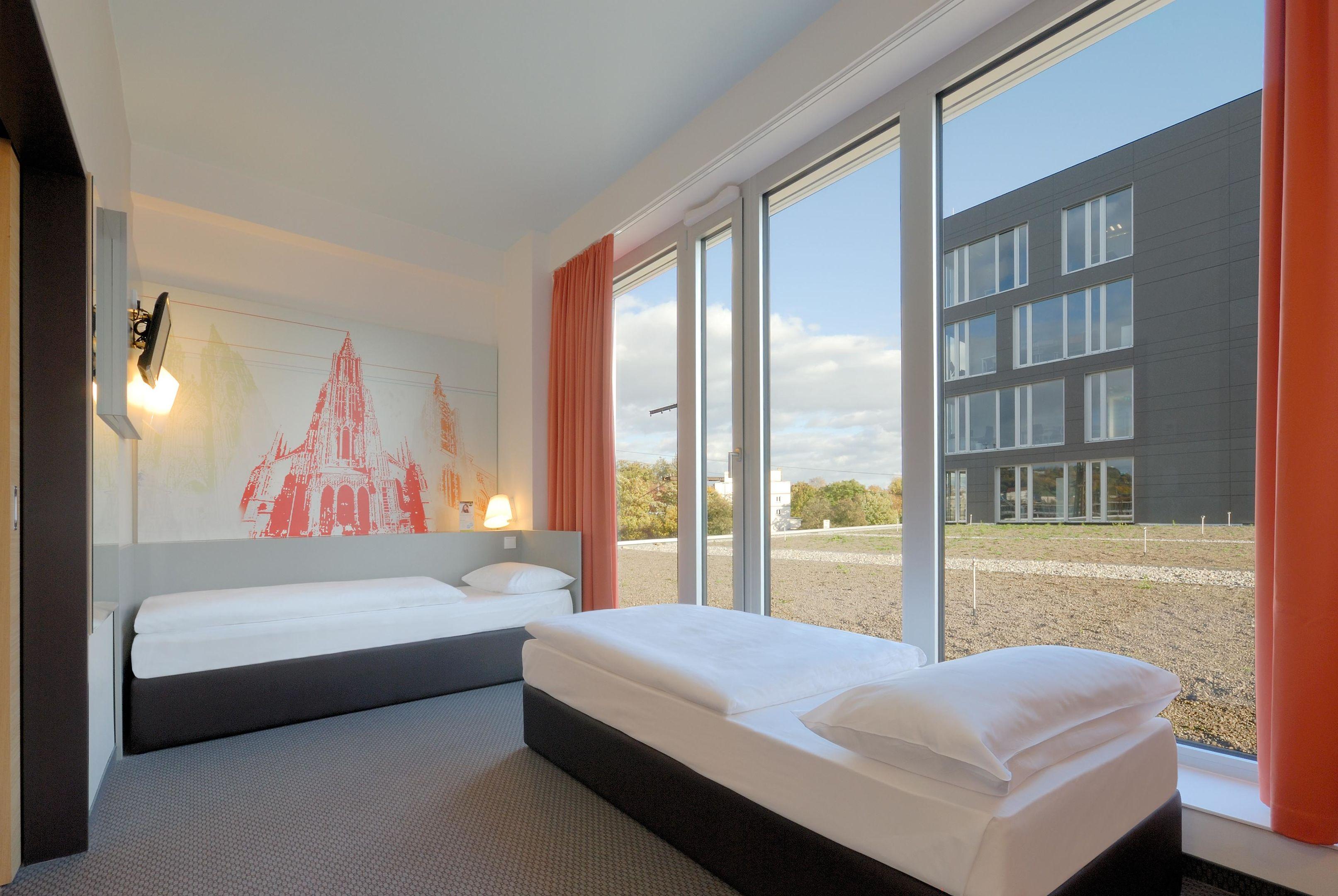 Standard, Twin Beds