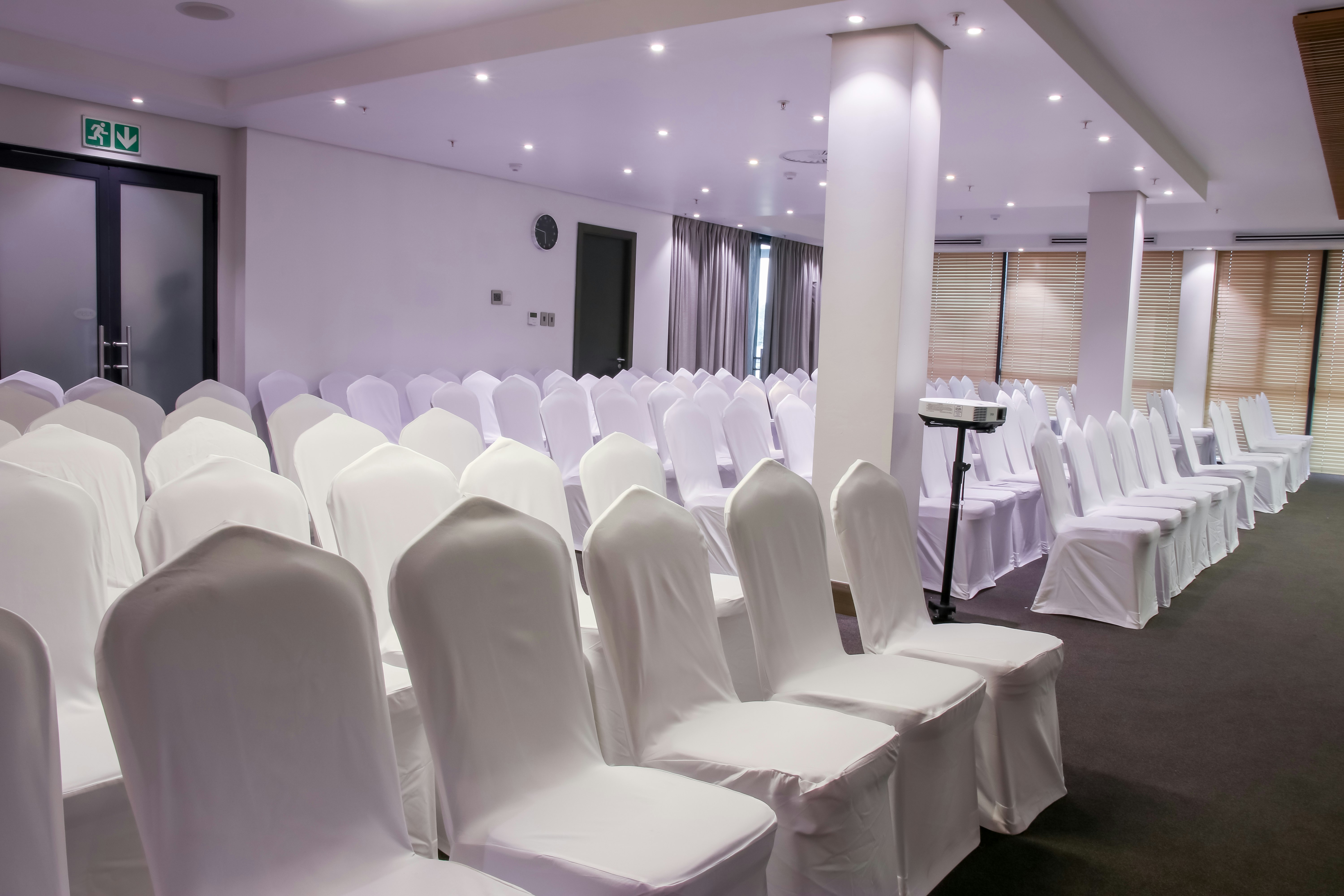 Legend Hotel Lagos Airport Curio Collection By Hilton 76/81