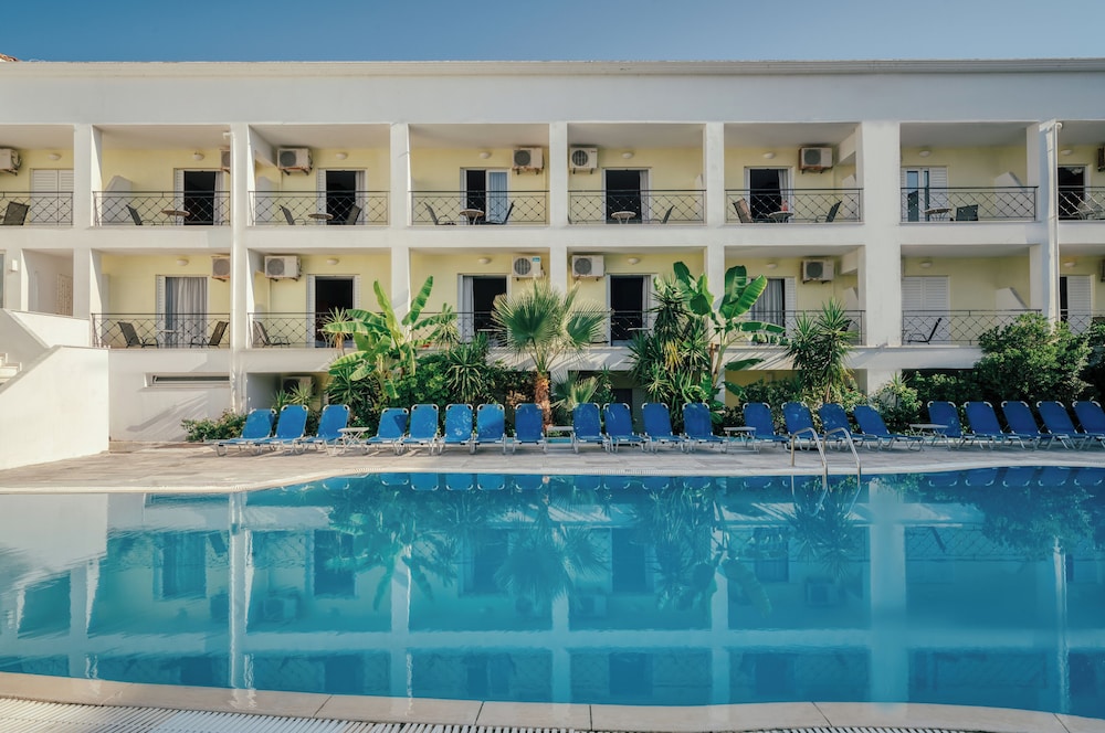 Mojo Hotel 2/60