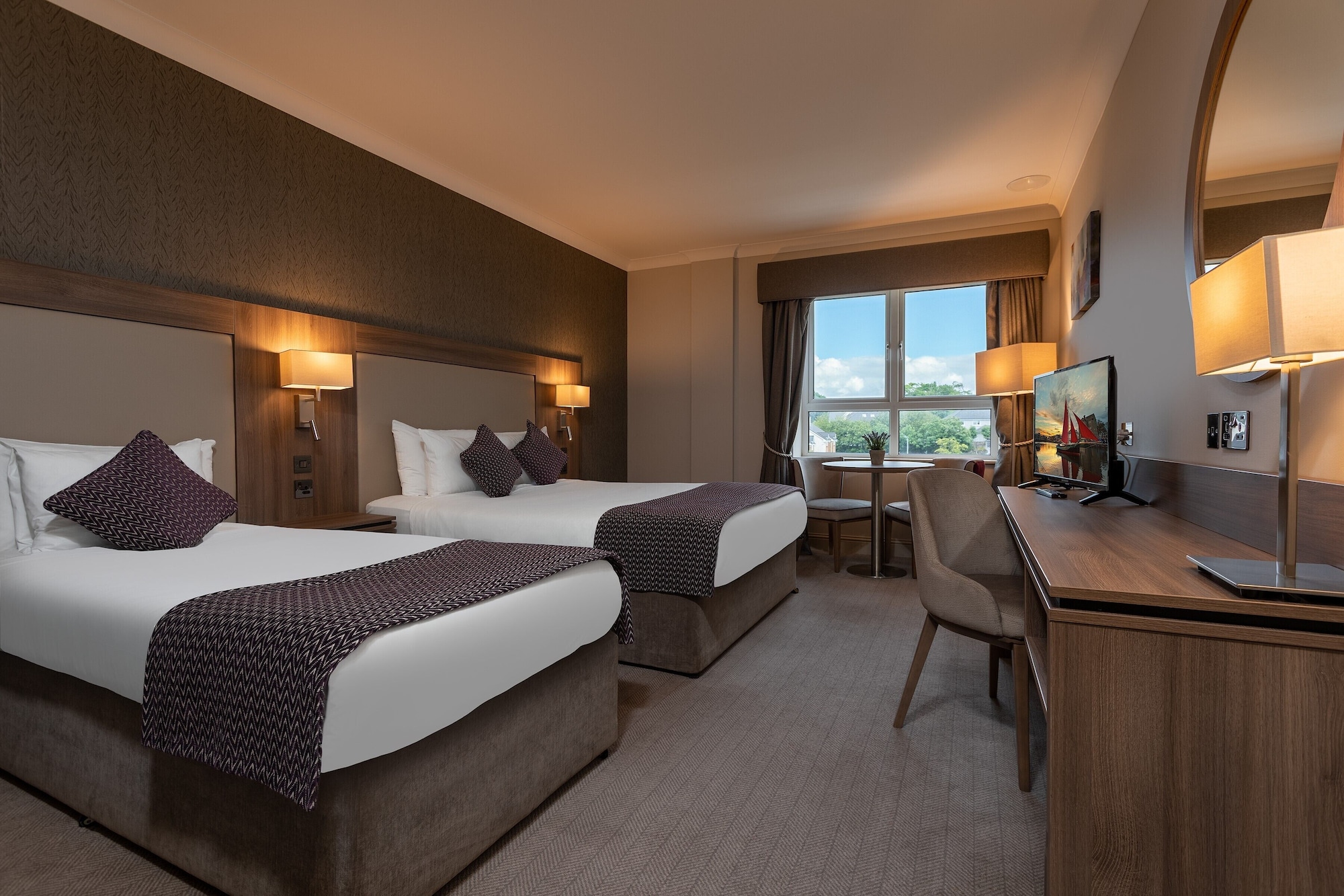 CLASSIC, DOUBLE OR TWIN BED