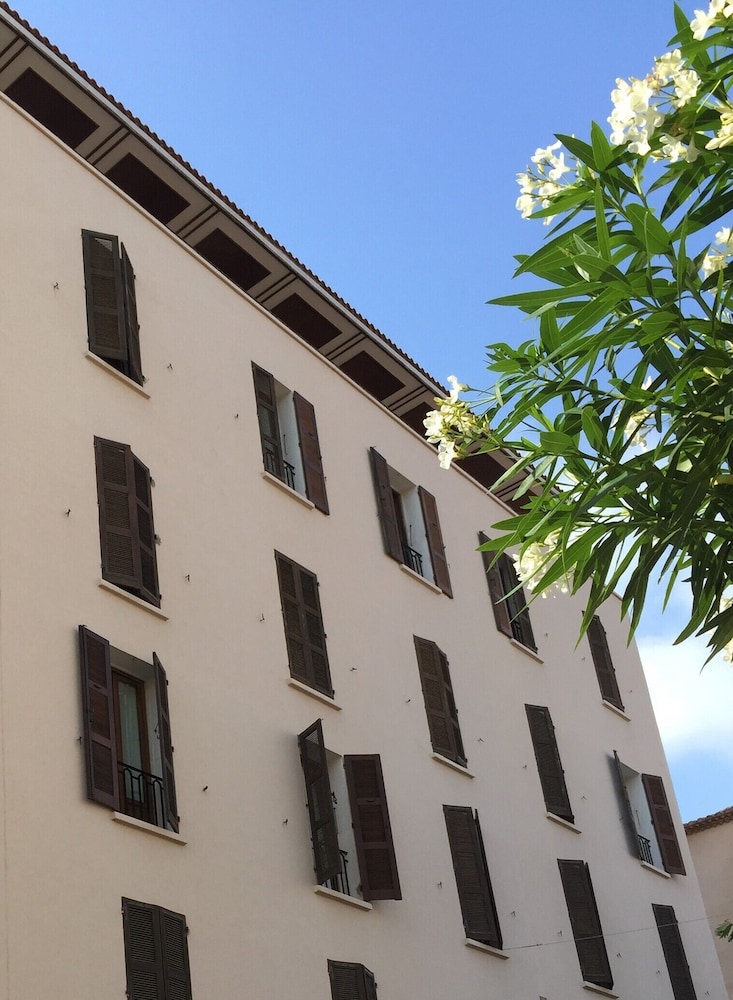 Le Grand Hotel 2/60