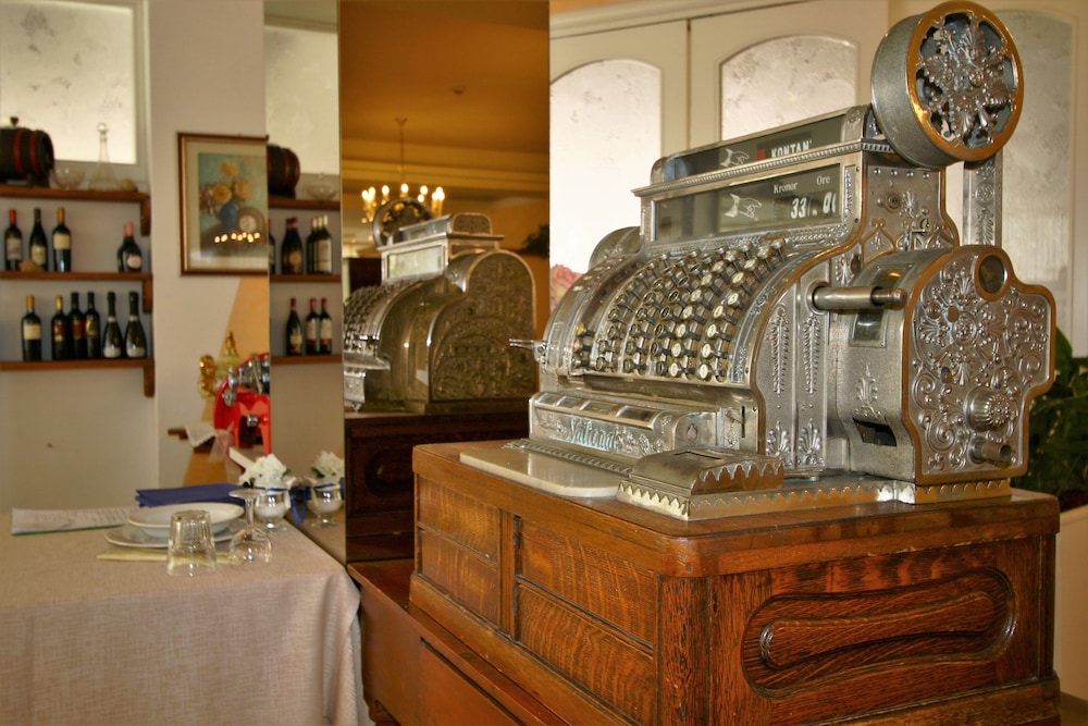 Hotel De Amicis 28/53