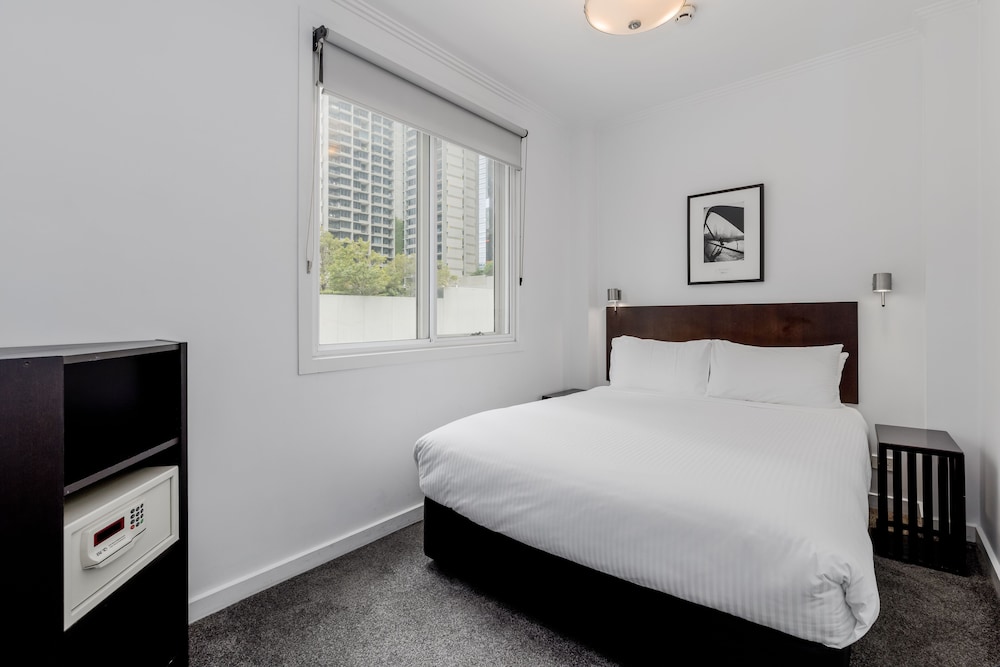 1 BEDROOM, APARTMENT