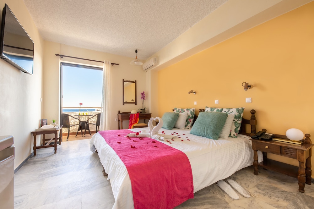 Silver Beach Hotel 5/44