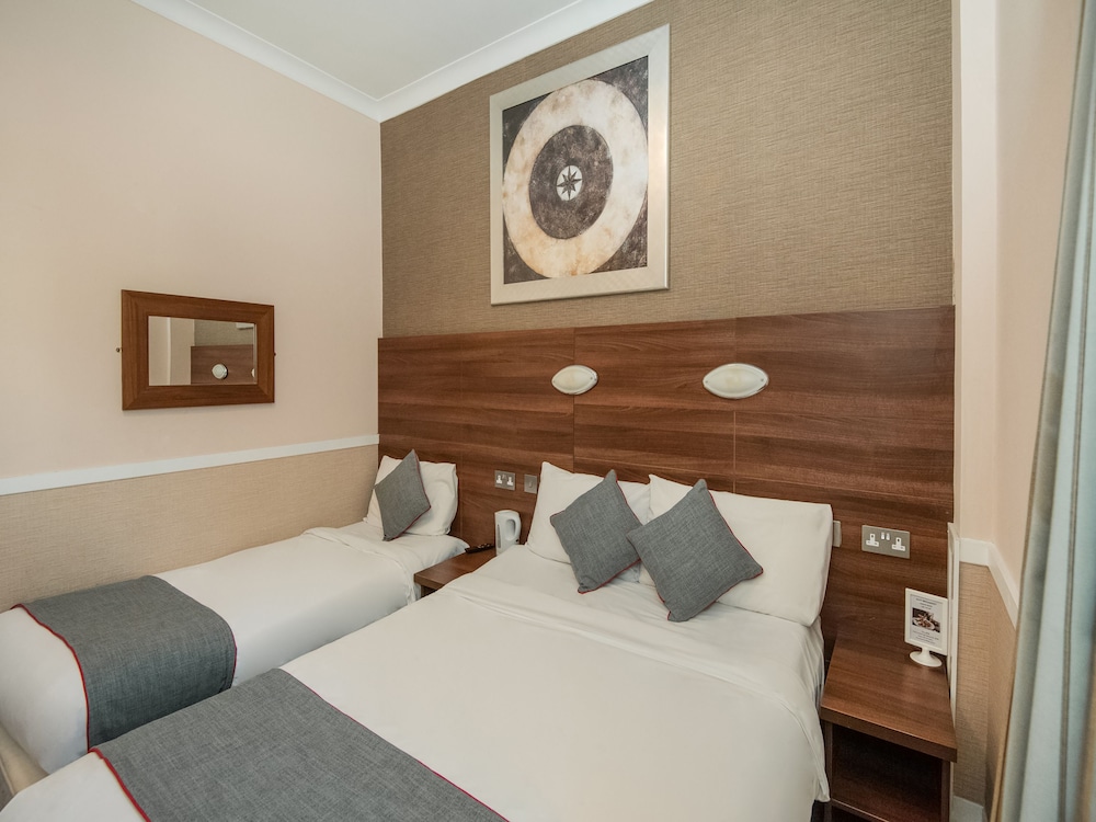 Huttons Hotel, Victoria London 14/63