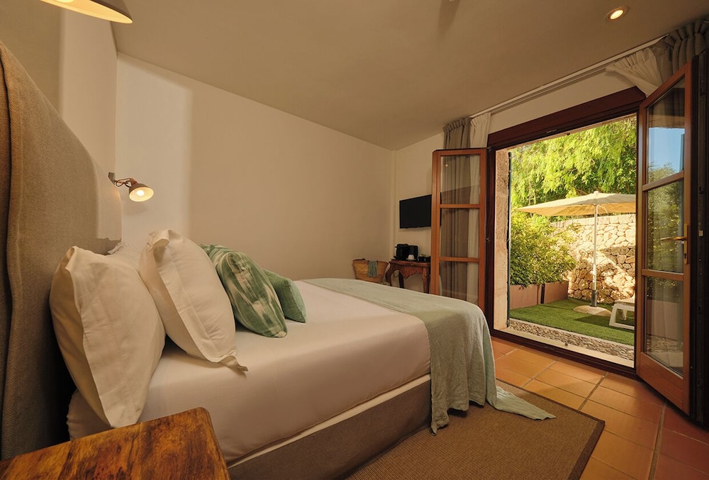 Hotel Rural Es Riquers 19/69