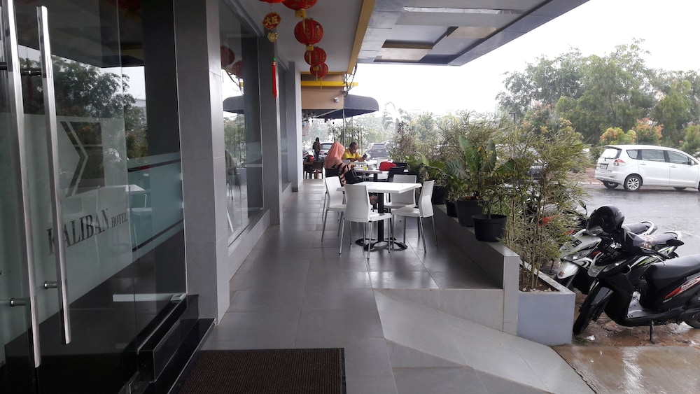 Kaliban Hotel 43/46