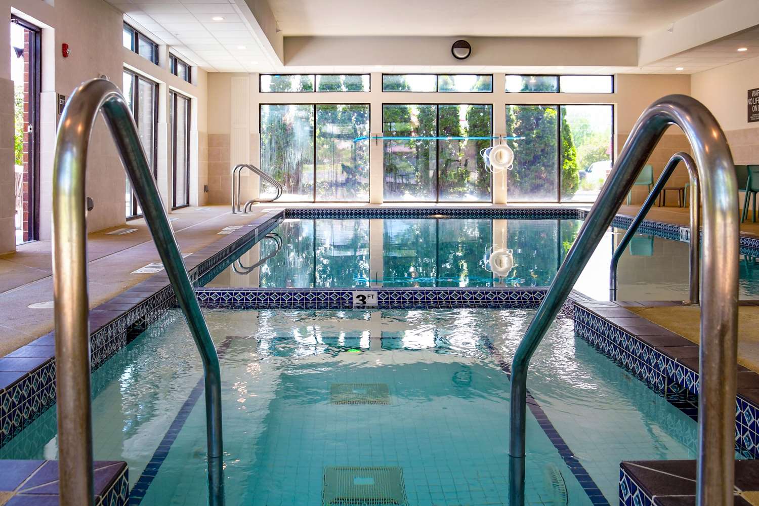 swimming pool spa