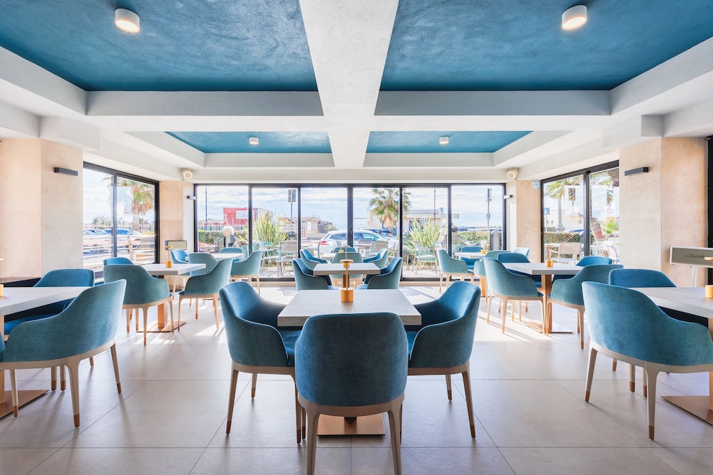 Fly Deco Hotel 55/66