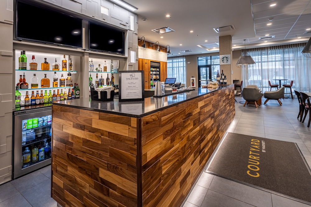 Courtyard by Marriott East Lansing Okemos 10/41