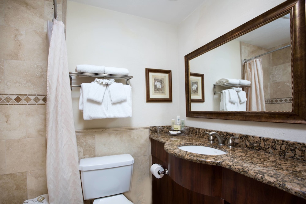 Tween Waters Inn 35/72