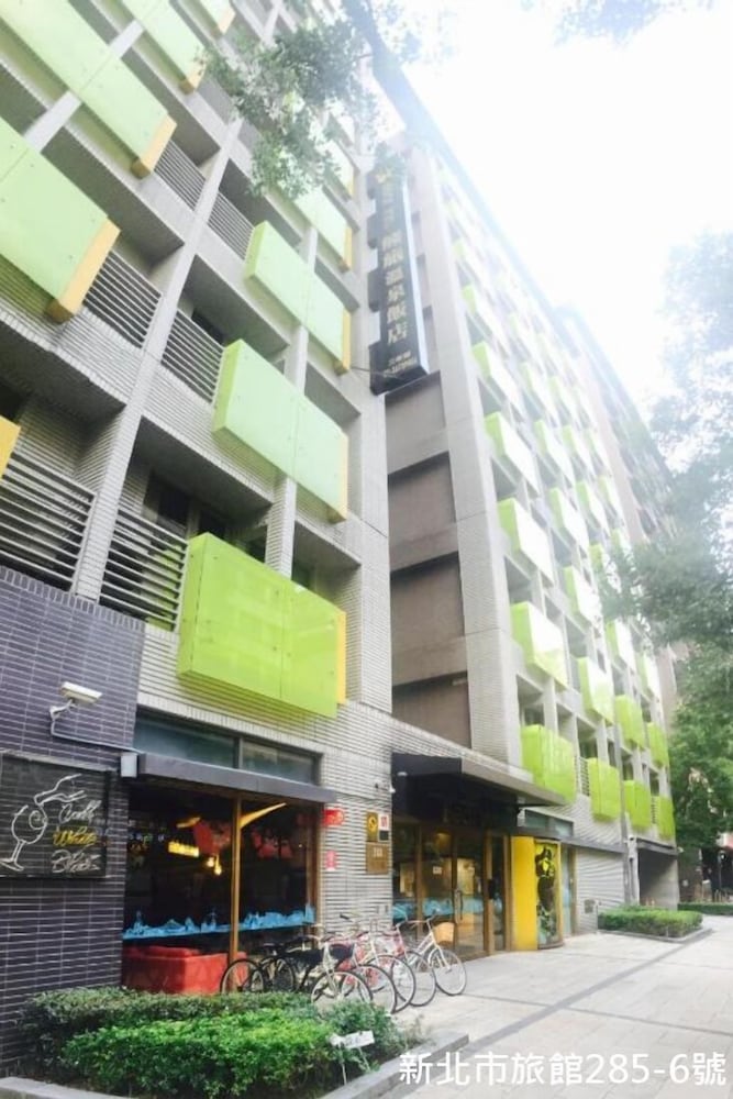 Bear Hotel in NEW TAIPEI CITY