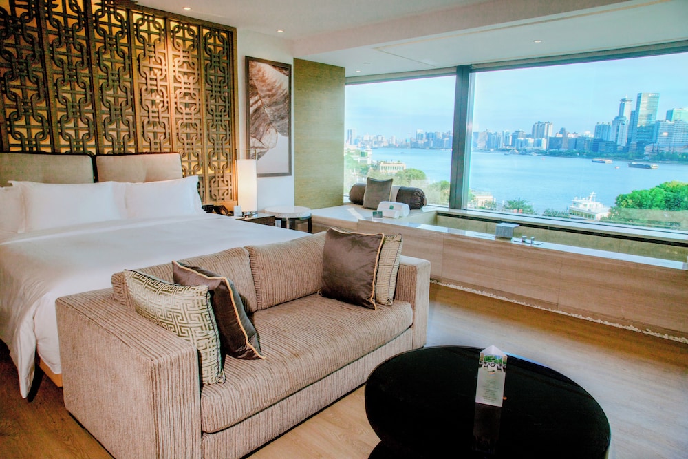 Oasis, Sanctuary, King Bed, River View, with Pool