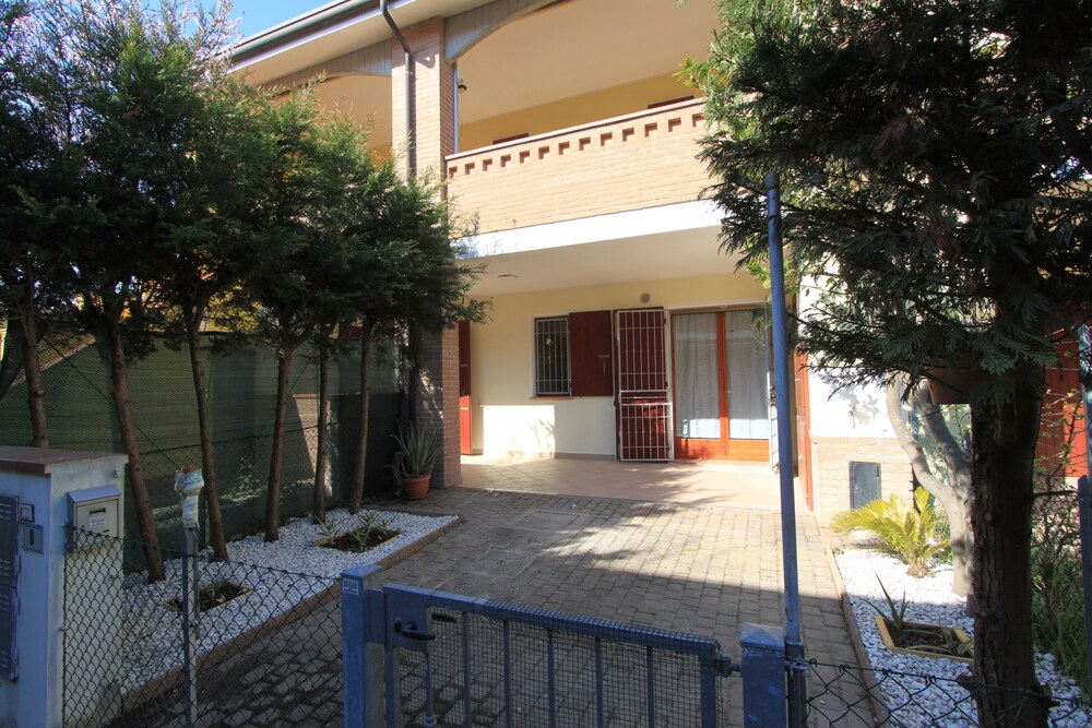 Begonia Villas 32/38