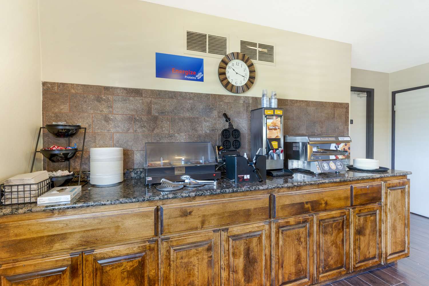 Sonoma Winegrower's Inn 4/42