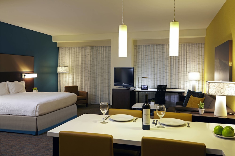 Residence Inn by Marriott Los Angeles LAX/Century Boulevard 14/51