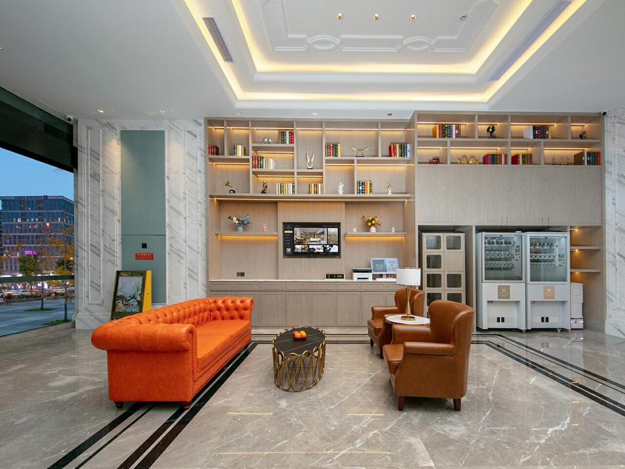 Chengdu Vienna International Hotel (Shuangliu Airport Terminal Beijing Hualian Branch) 33/36