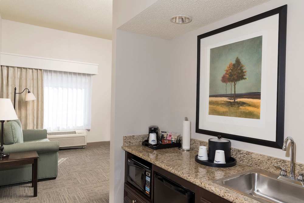 Hampton Inn & Suites Hartford - Manchester 40/61